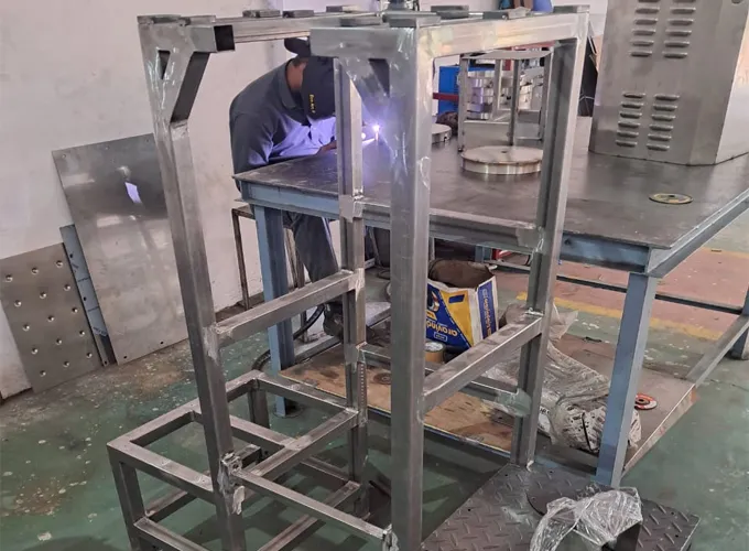 Small & Heavy Fabication works9
